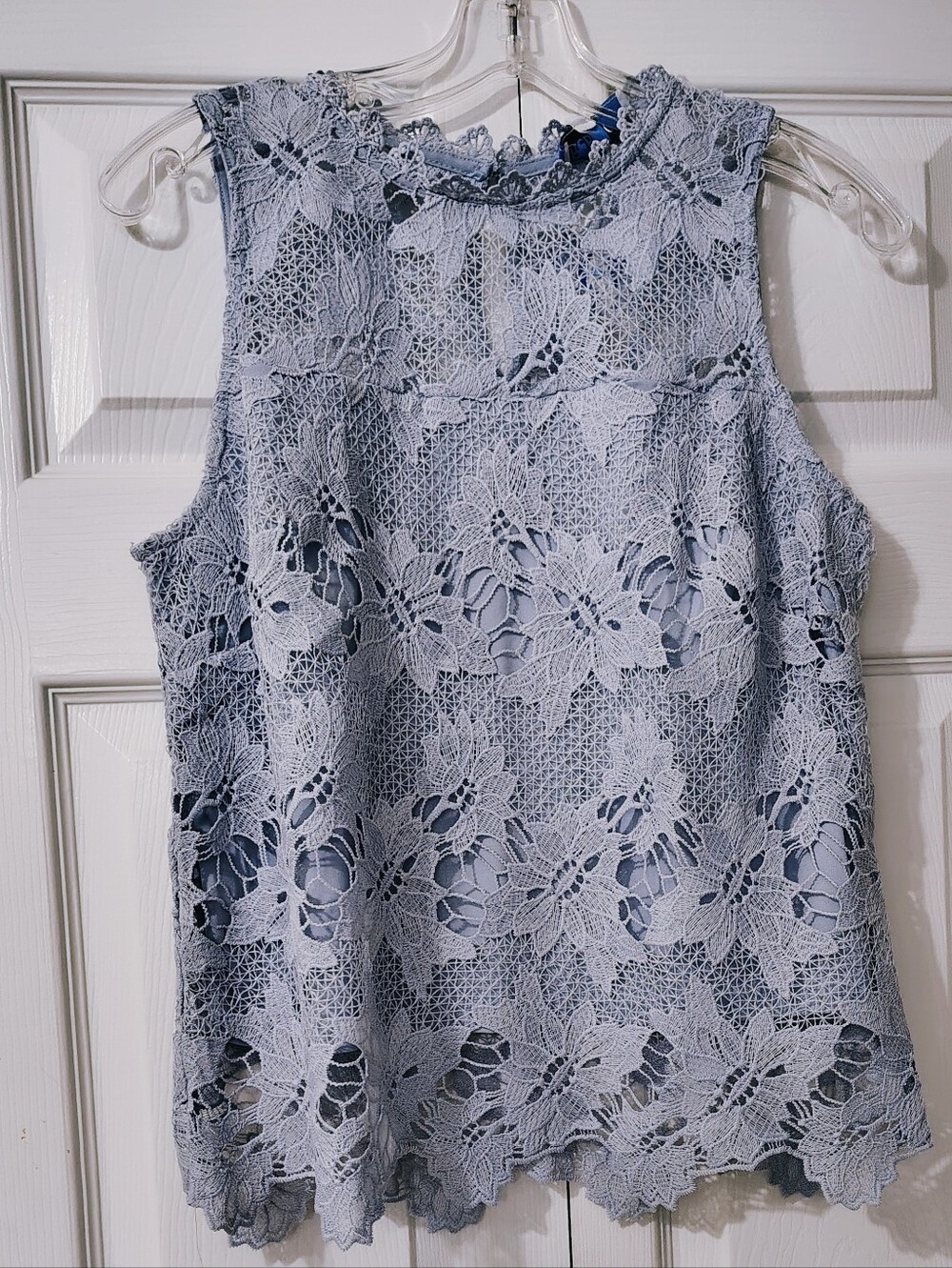 NWT Rebellion Chambray Blue Floral Lace Sleeveless Top - Sz L-XL